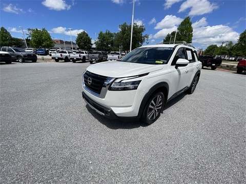 2022 Nissan Pathfinder.