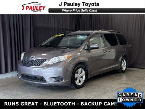 2015 Toyota Sienna.