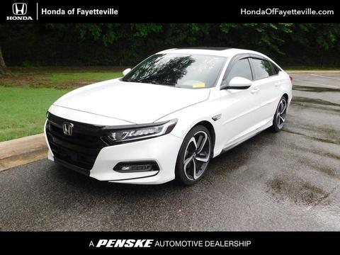 2019 Honda Accord.