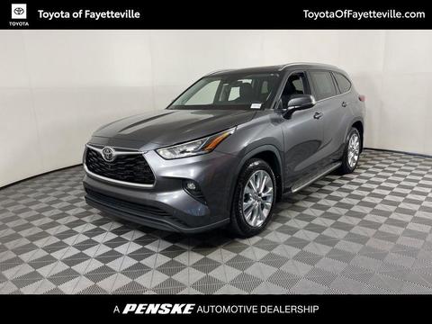 2022 Toyota Highlander.