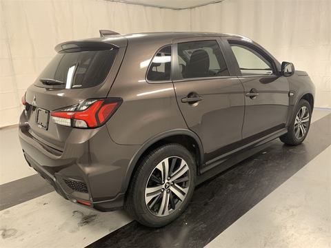 2020 Mitsubishi Outlander.