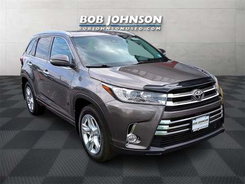 2017 Toyota Highlander.