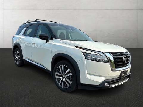2022 Nissan Pathfinder.