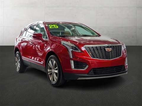 2025 Cadillac XT5.