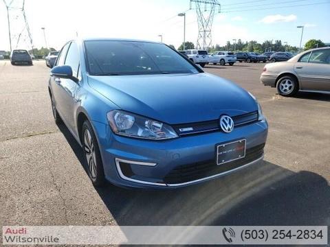 2016 Volkswagen Golf.