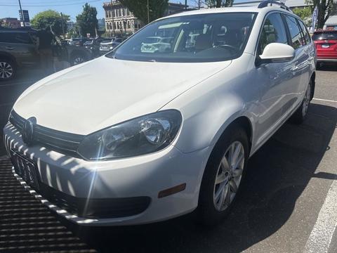 2013 Volkswagen Jetta.