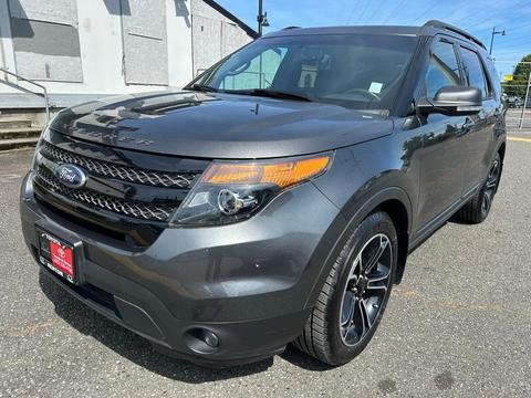 2015 Ford Explorer.