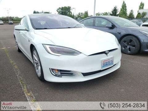 2016 Tesla Model S.