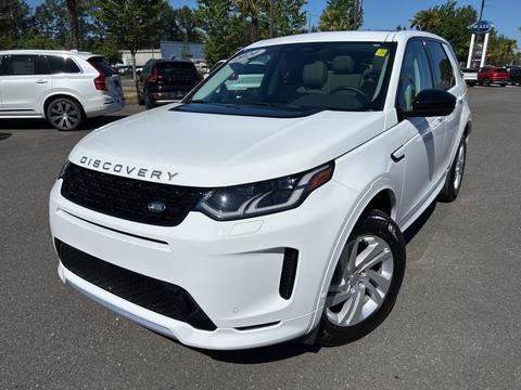 2024 Land Rover Discovery.