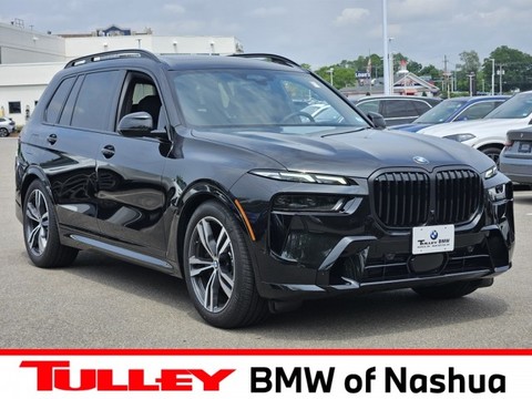 2025 BMW X7.