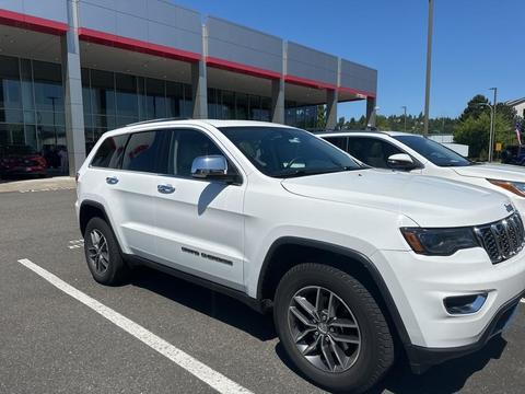 2017 Jeep Grand Cherokee.