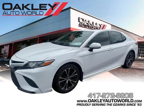 2019 Toyota Camry.