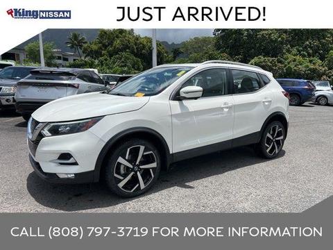2021 Nissan Rogue.