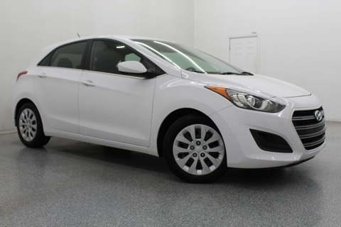 2016 Hyundai Elantra.