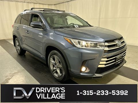 2017 Toyota Highlander.