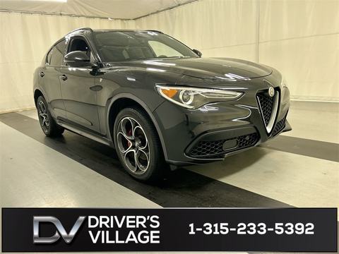 2023 Alfa Romeo Stelvio.