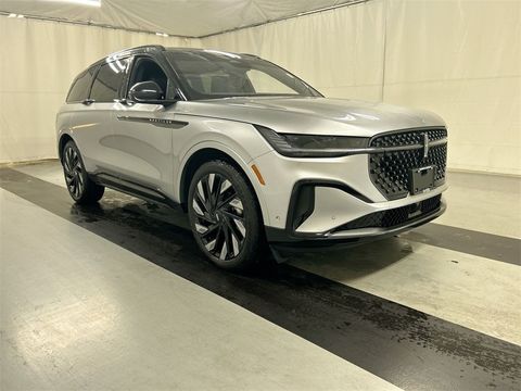 2024 Lincoln Nautilus.