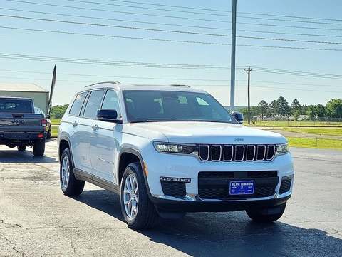 2022 Jeep Grand Cherokee.