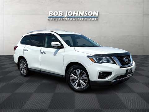 2020 Nissan Pathfinder.