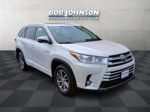 2017 Toyota Highlander.