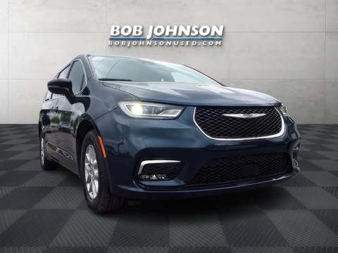 2025 Chrysler Pacifica.