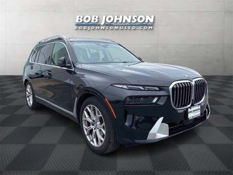 2025 BMW X7.