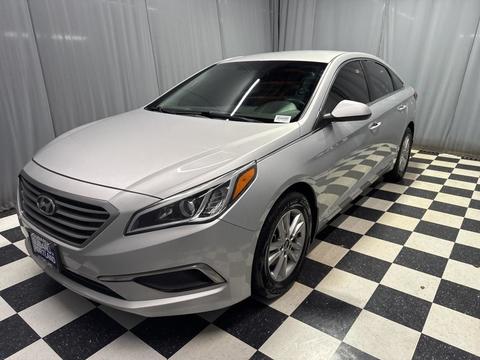 2016 Hyundai Sonata.