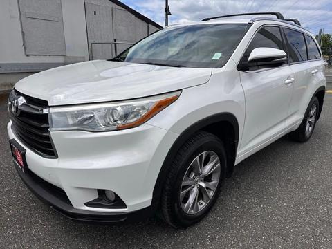 2015 Toyota Highlander.