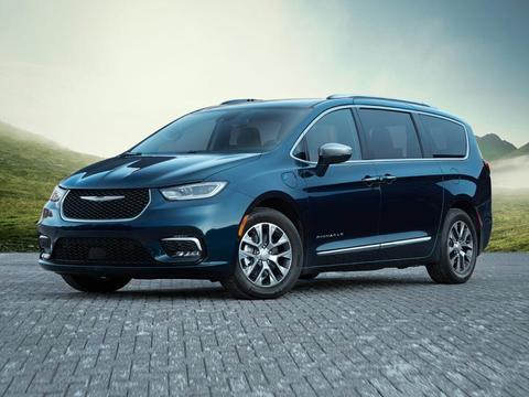 2023 Chrysler Pacifica.