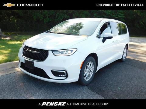 2023 Chrysler Pacifica.