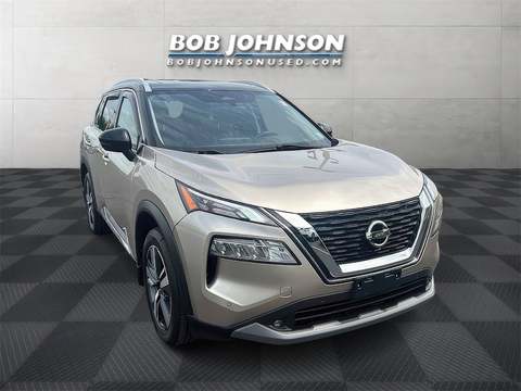 2021 Nissan Rogue.