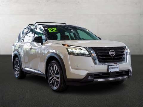 2022 Nissan Pathfinder.