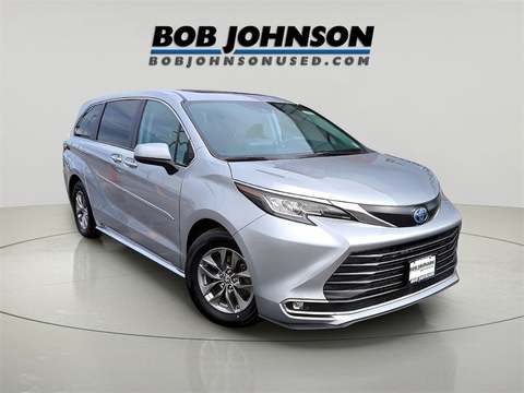 2023 Toyota Sienna.