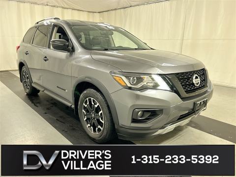 2020 Nissan Pathfinder.