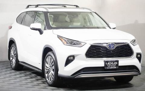 2022 Toyota Highlander.