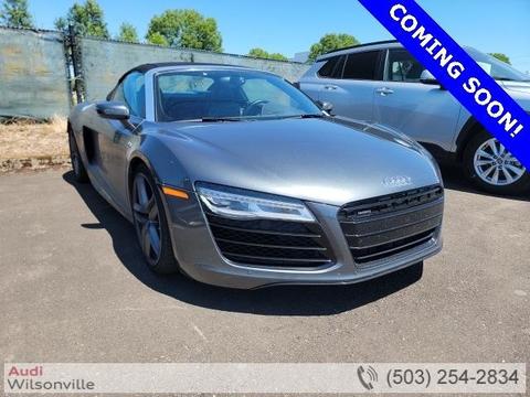 2014 Audi R8.
