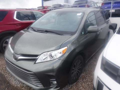 2020 Toyota Sienna.