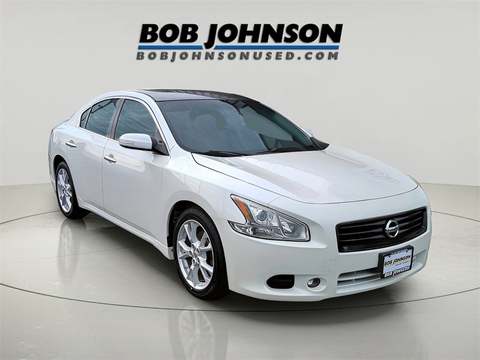 2014 Nissan Maxima.