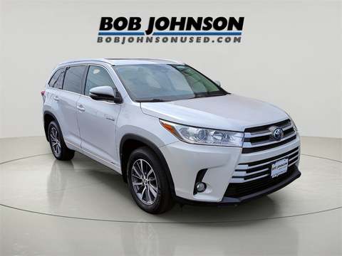 2017 Toyota Highlander.