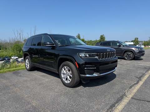 2022 Jeep Grand Cherokee.