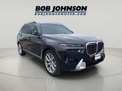 2025 BMW X7.