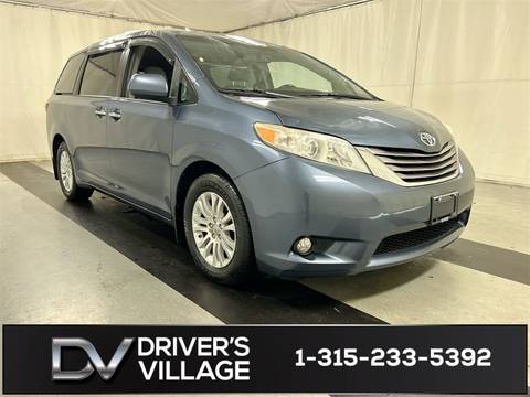 2017 Toyota Sienna.