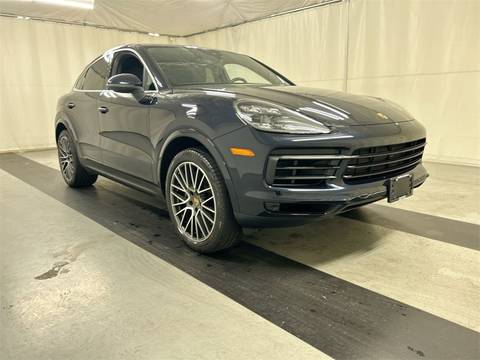 2021 Porsche Cayenne.