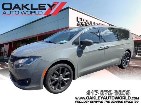 2020 Chrysler Pacifica.