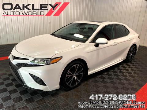 2019 Toyota Camry.