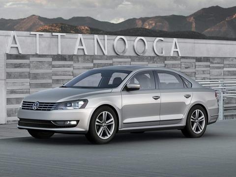 2013 Volkswagen Passat.