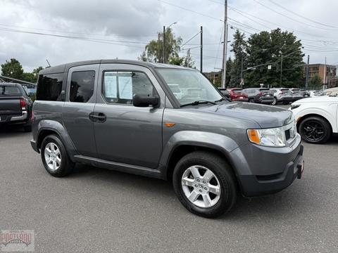 2010 Honda Element.