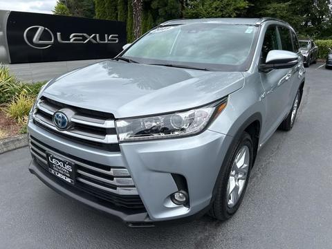 2019 Toyota Highlander.