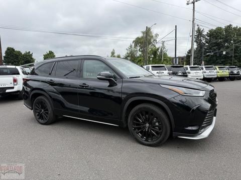 2024 Toyota Highlander.