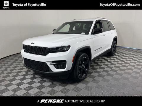2023 Jeep Grand Cherokee.